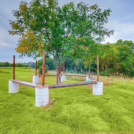 Twin Silos Resort Wills Point Bagian luar foto